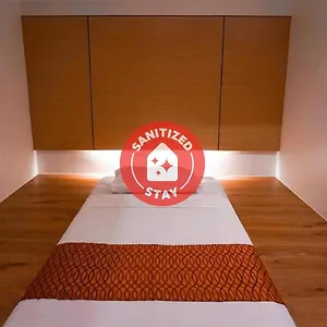 Oyo 627 88 Airport Lounge Hotel